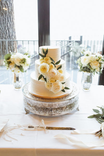 Lake Tahoe wedding cake